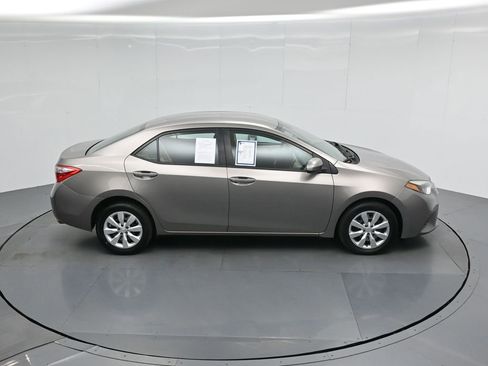 Used 2016 Toyota Corolla LE image 34