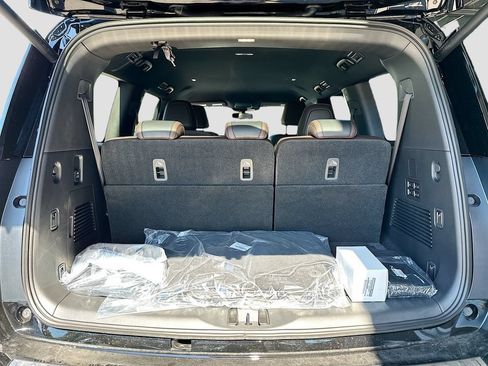 New 2026 Nissan Armada SL w/ Captain's Chari Seat Package RWD image 29