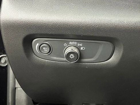 Used 2023 Chevrolet Traverse RS AWD/4WD image 25