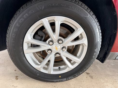 Used 2017 Chevrolet Equinox LT w/ Convenience Package FWD image 12