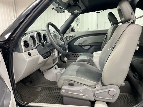 Used 2008 Chrysler PT Cruiser Touring w/ Sound Group II image 17