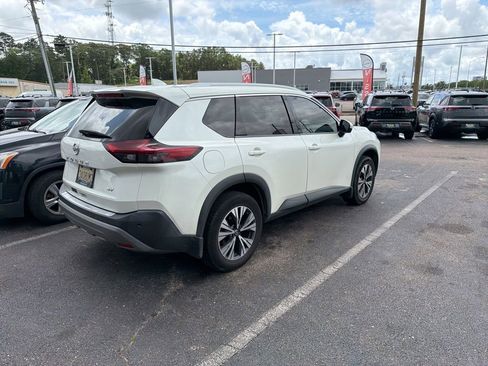 Used 2021 Nissan Rogue SV w/ Premium Package FWD image 5