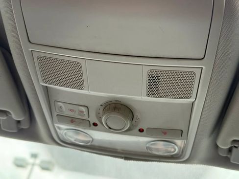 Used 2010 Volkswagen Passat Komfort FWD image 21