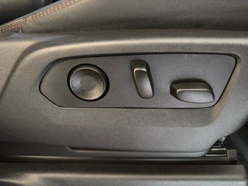 Used 2022 GMC Sierra 1500 AT4 w/ Sierra Safety Plus Package image 28