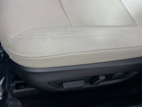 Used 2025 MAZDA CX-70 3.3 Turbo w/ Preferred Package image 16