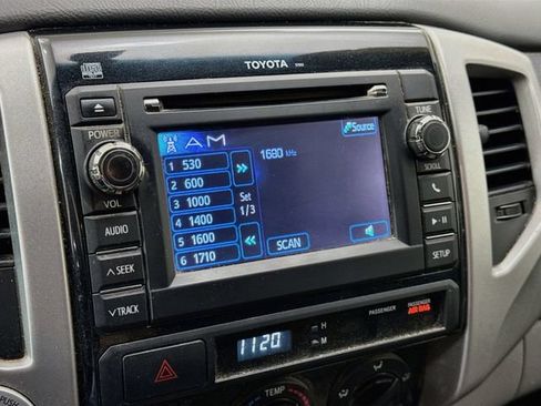 Used 2013 Toyota Tacoma 4x4 Double Cab w/ SR5 Pkg image 14