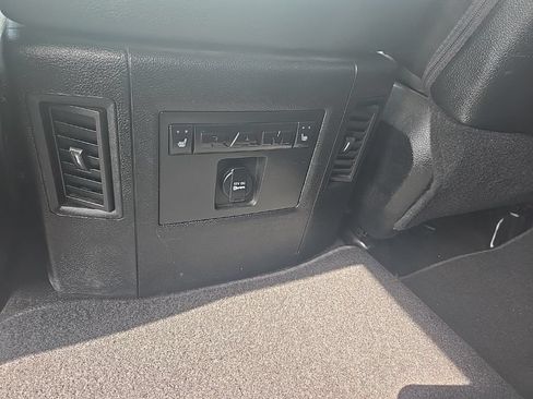 Used 2014 RAM 2500 Laramie w/ Convenience Group AWD/4WD image 26