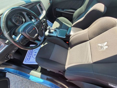 Used 2020 Dodge Charger Scat Pack RWD image 6