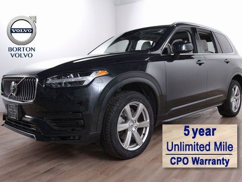 Certified 2022 Volvo XC90 T6 Momentum image 1