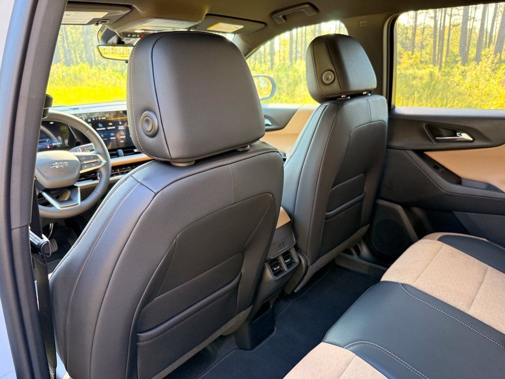 New 2027 Chevrolet Equinox ACTIV w/ Safety and Technology Package FWD image 26