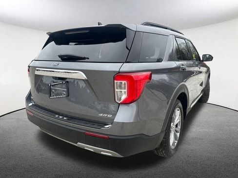 Certified 2022 Ford Explorer XLT w/ Equipment Group 202A image 16