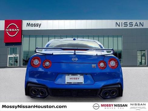 Certified 2024 Nissan GT-R w/ Floor Mat Package image 6
