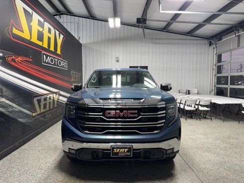 Used 2024 GMC Sierra 1500 SLT w/ SLT Premium Plus Package AWD/4WD image 18