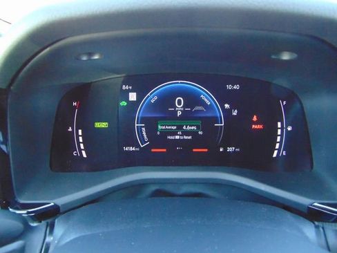 Used 2025 Toyota Camry SE AWD/4WD image 16