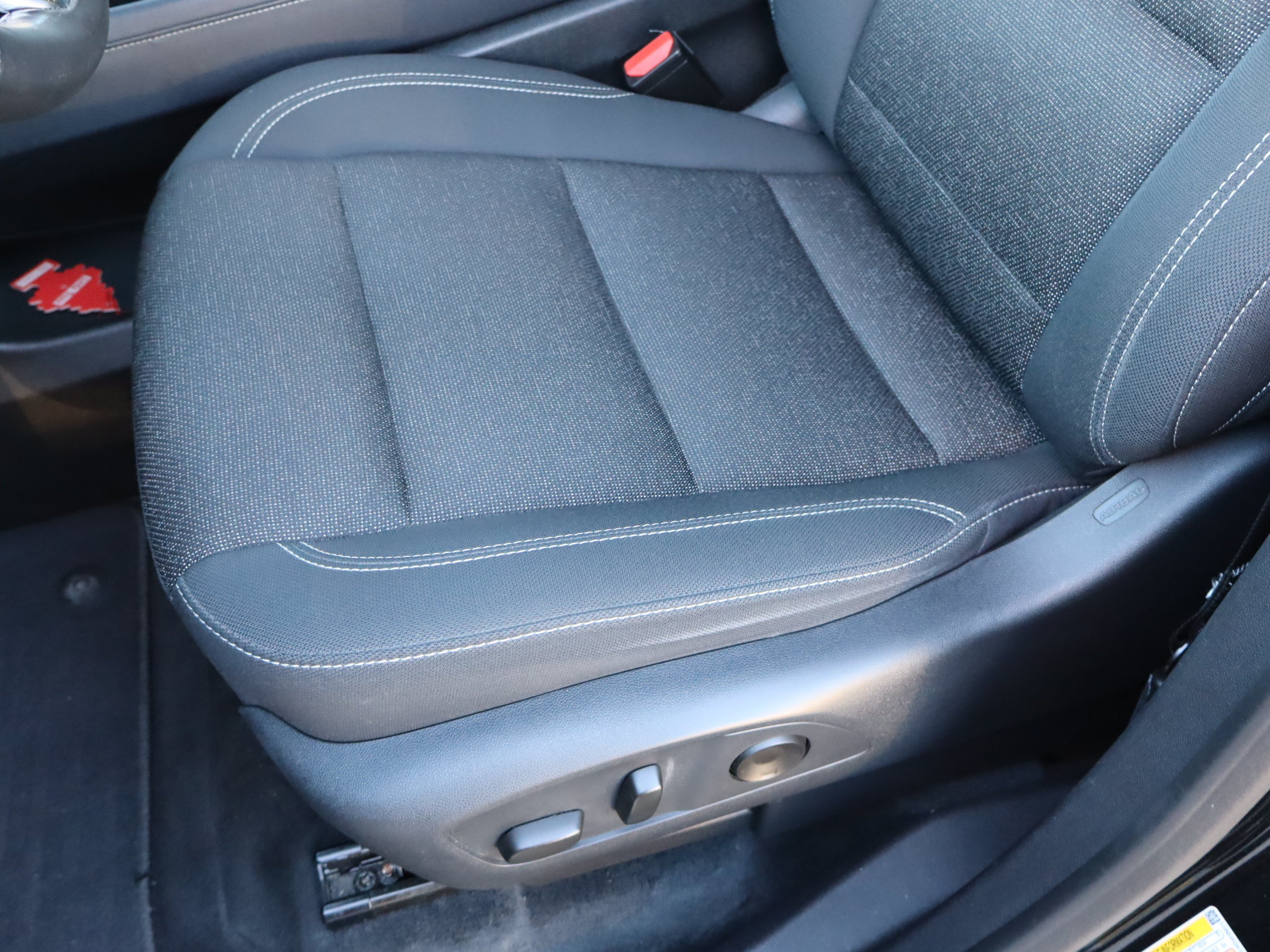Used 2024 Chevrolet Traverse LT w/ Midnight/Sport Edition FWD image 18