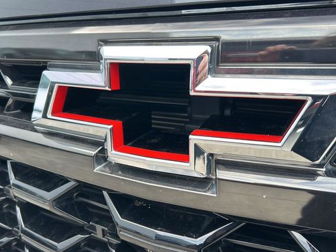 Used 2023 Chevrolet Silverado 1500 ZR2 image 24