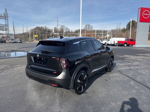 Used 2025 Nissan Kicks SR image 7
