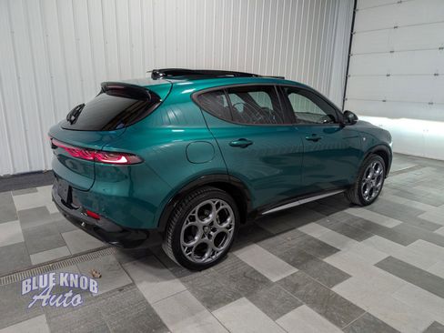 Used 2024 Alfa Romeo Tonale Ti image 4