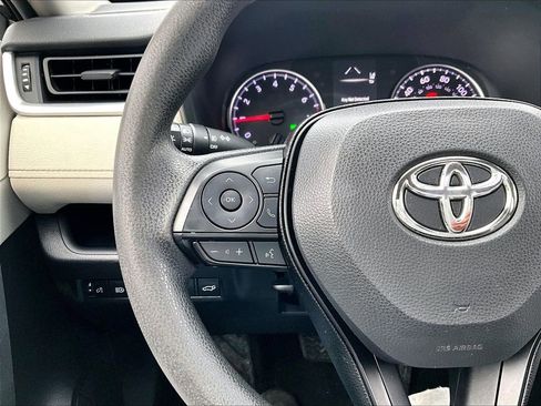 Used 2019 Toyota RAV4 XLE w/ Convenience Package image 16