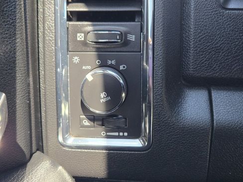 Used 2016 RAM 1500 Laramie w/ Convenience Group AWD/4WD image 15
