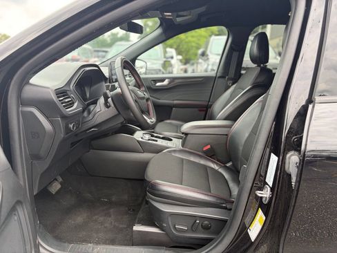 Used 2025 Ford Escape Active AWD/4WD image 20