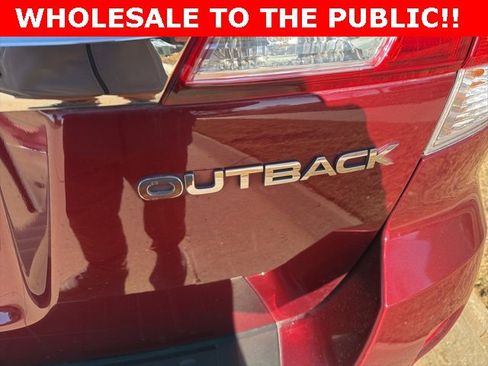 Used 2011 Subaru Outback 2.5i Limited image 6