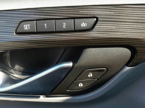 Used 2018 GMC Terrain SLT w/ Preferred Package AWD/4WD image 17
