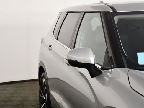 Used 2022 Mitsubishi Outlander SE image 14