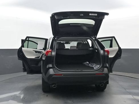 Used 2025 Toyota RAV4 XLE w/ Convenience Package FWD image 36