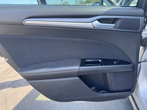 Used 2013 Ford Fusion SE FWD image 13