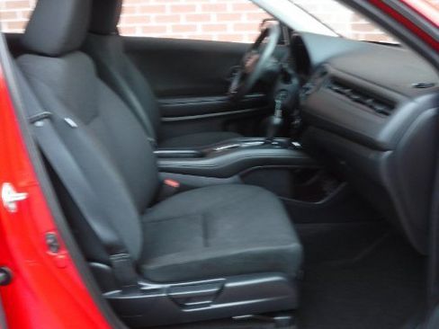 Used 2018 Honda HR-V LX image 6