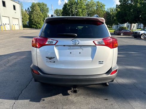 Used 2013 Toyota RAV4 XLE AWD/4WD image 4