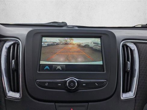 Used 2018 Chevrolet Malibu LT w/ LPO, Convenience Package 2 image 13