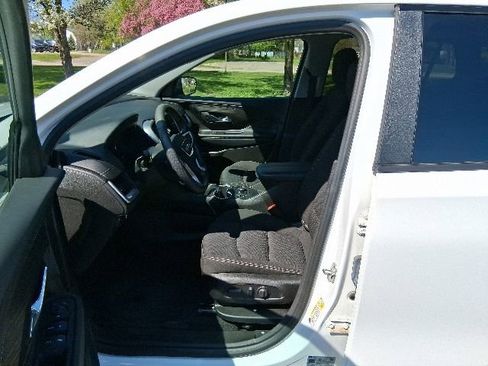 Used 2024 GMC Terrain SLE w/ Driver Convenience Package AWD/4WD image 11