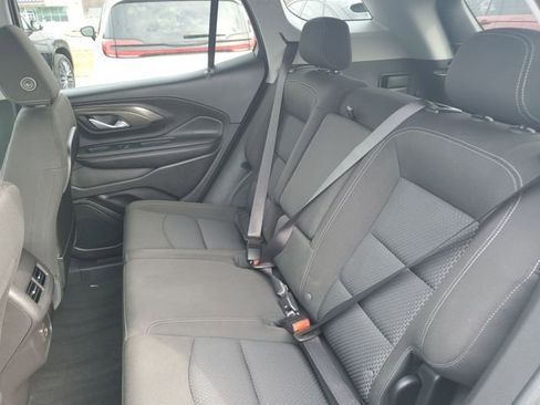Used 2024 GMC Terrain SLE FWD image 28