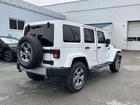 Used 2017 Jeep Wrangler Unlimited Sahara w/ Connectivity Group image 3
