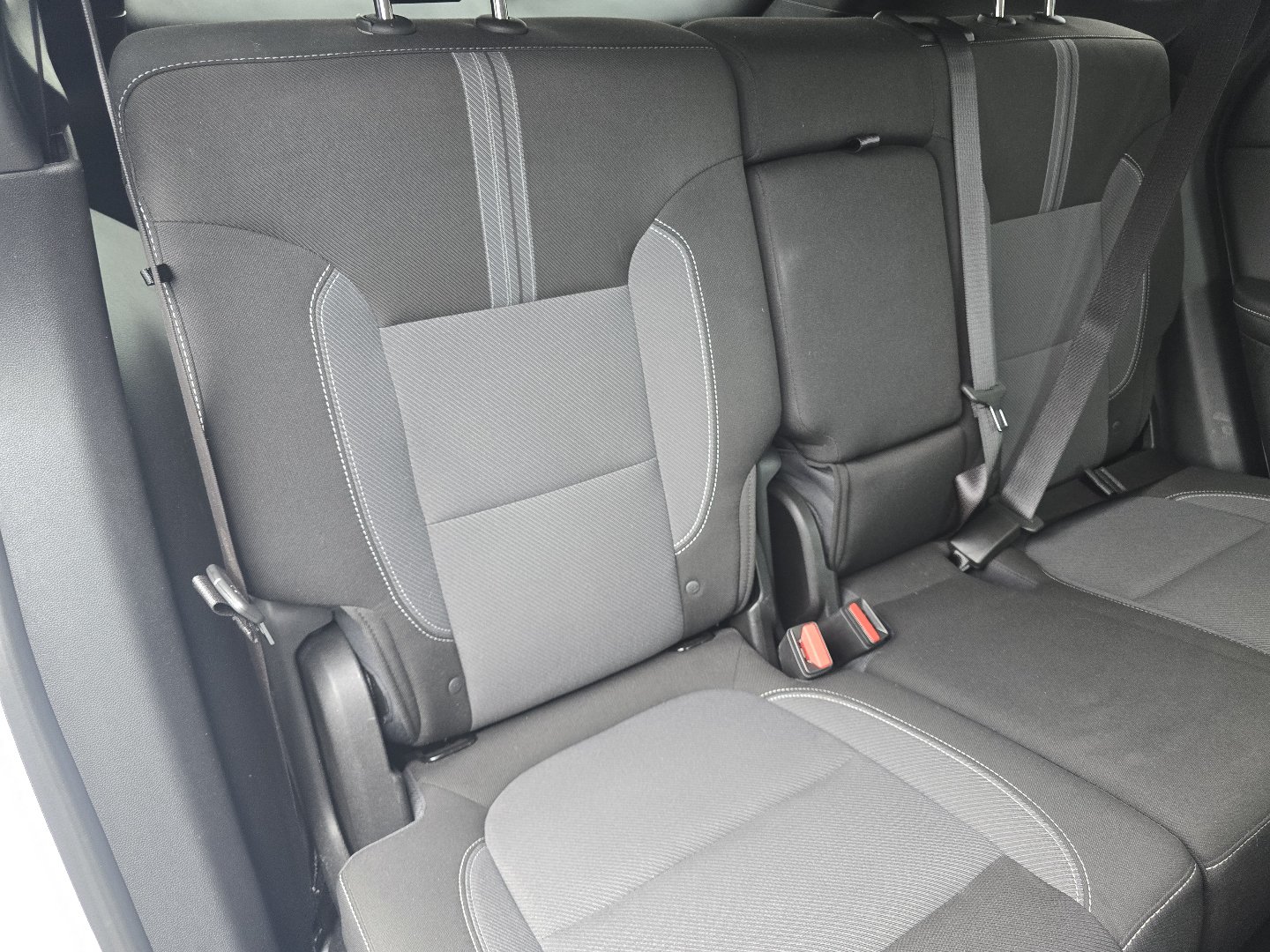 Used 2025 Chevrolet Blazer LT FWD image 25