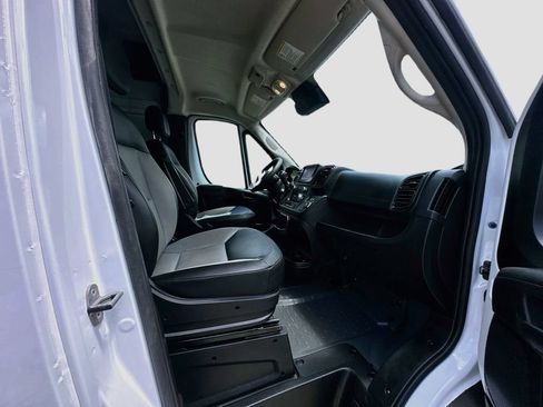 Used 2025 RAM ProMaster 2500 w/ Convenience Group FWD image 26