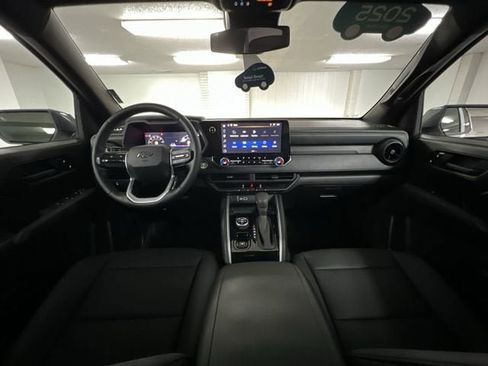 Used 2025 Chevrolet Colorado Trail Boss AWD/4WD image 20