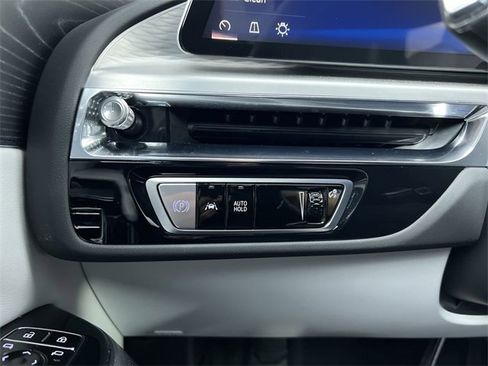 Certified 2025 Cadillac Lyriq Luxury image 18