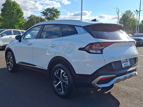 Used 2023 Kia Sportage EX image 4