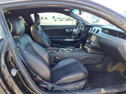 Used 2016 Ford Mustang GT Premium image 18