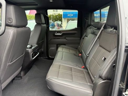 Used 2025 Chevrolet Silverado 1500 High Country w/ Midnight Edition image 13