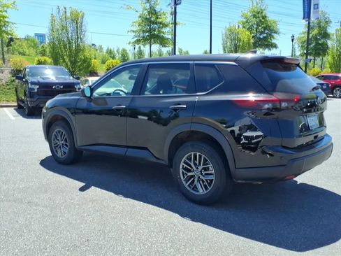 Used 2024 Nissan Rogue S image 28