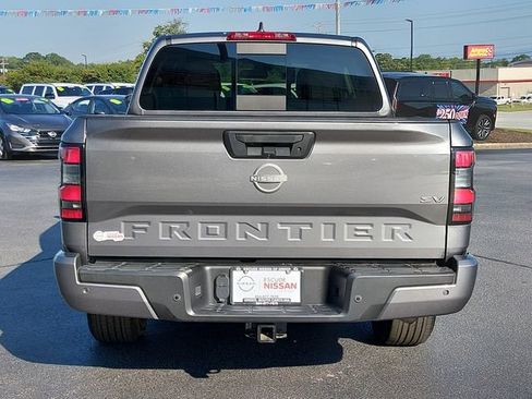 Certified 2024 Nissan Frontier SV w/ SV Convenience Package RWD image 4