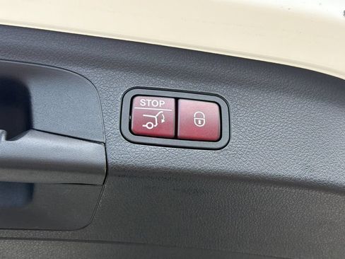 Used 2023 Mercedes-Benz GLE 350 4MATIC image 6