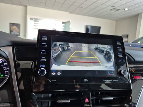 Used 2022 Toyota Camry XLE FWD image 24