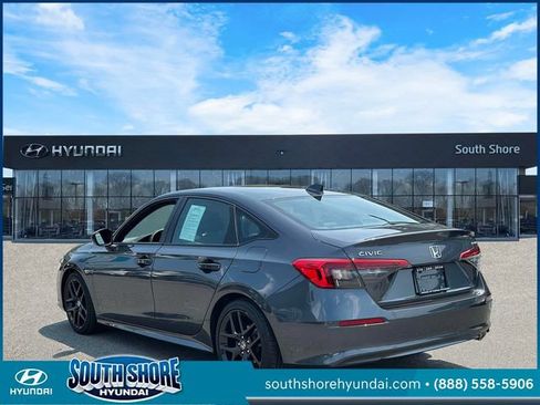 Used 2023 Honda Civic Sport image 8