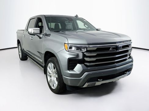 Used 2023 Chevrolet Silverado 1500 High Country AWD/4WD image 3