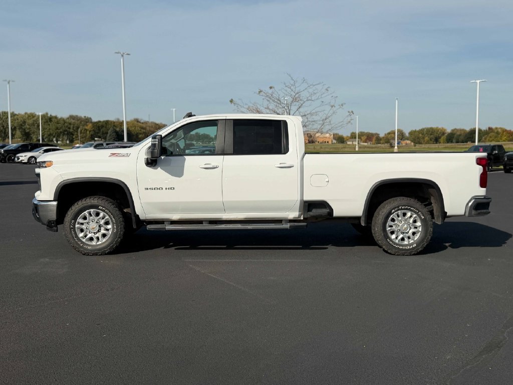 Used 2024 Chevrolet Silverado 3500 LT w/ Safety Package AWD/4WD image 11